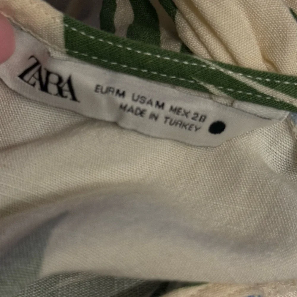 Zara Cream Backless Dress with Green and Blue Floral Design Medium - Picture 5 of 7
